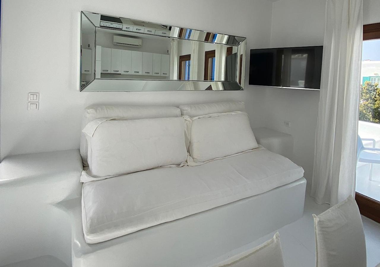 Myconian Sky Suites In Town Mykonos Town Exterior foto